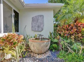 838 Johnson St, Hollywood FL 33019