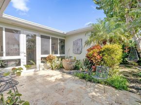 838 Johnson St, Hollywood FL 33019