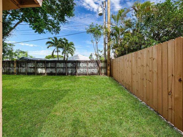 4130 NW 12th Ave, Oakland Park FL 33309