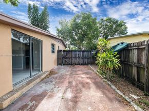 4130 NW 12th Ave, Oakland Park FL 33309
