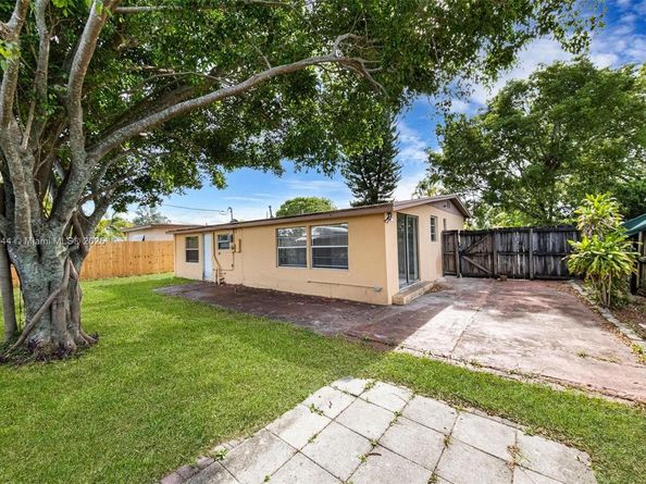 4130 NW 12th Ave, Oakland Park FL 33309