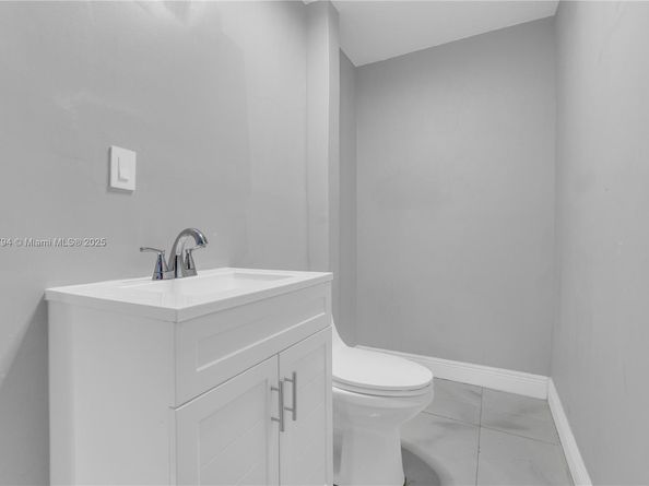1340 NW 128th St, Miami FL 33167