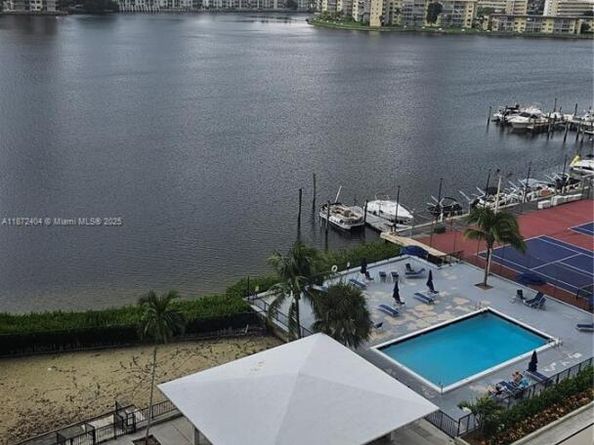 2780 NE 183rd St 908, Aventura FL 33160