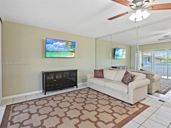 5300 Washington St G323, Hollywood FL 33021