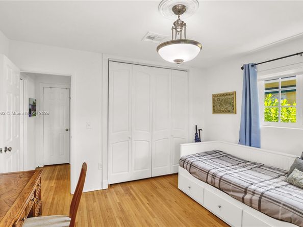 817 Venetia Ave, Coral Gables FL 33134