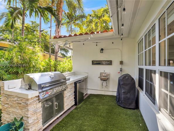 817 Venetia Ave, Coral Gables FL 33134