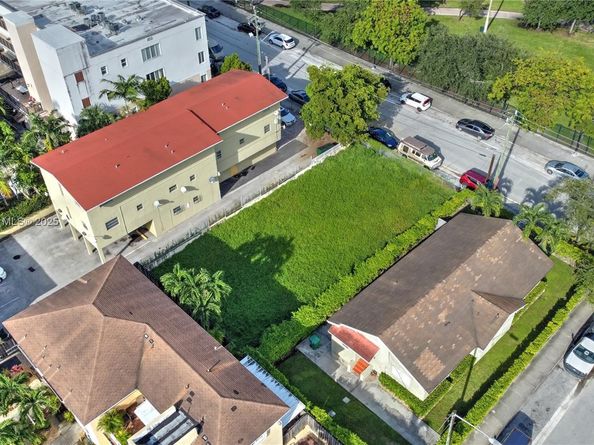 236 SW 4TH Ave, Miami FL 33130