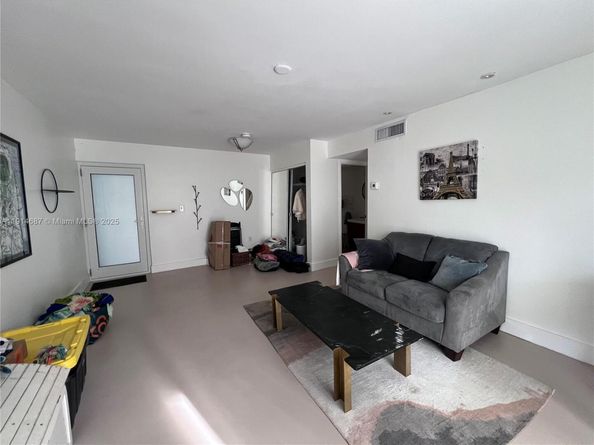 1033 Lenox Ave 202, Miami Beach FL 33139