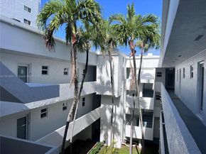 1033 Lenox Ave 202, Miami Beach FL 33139