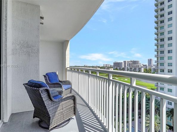 1745 E Hallandale Beach Blvd 905W, Hallandale Beach FL 33009