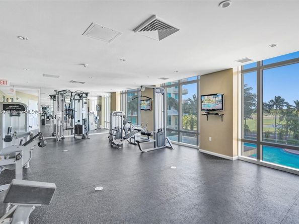 1745 E Hallandale Beach Blvd 905W, Hallandale Beach FL 33009