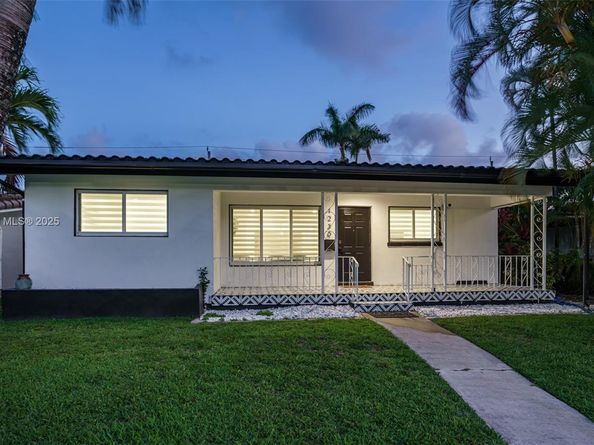 1230 Johnson St, Hollywood FL 33019