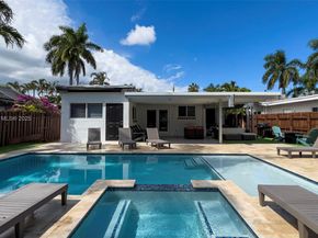 1230 Johnson St, Hollywood FL 33019