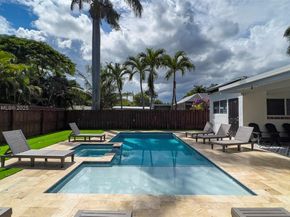 1230 Johnson St, Hollywood FL 33019