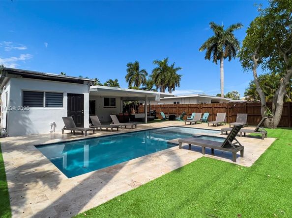 1230 Johnson St, Hollywood FL 33019