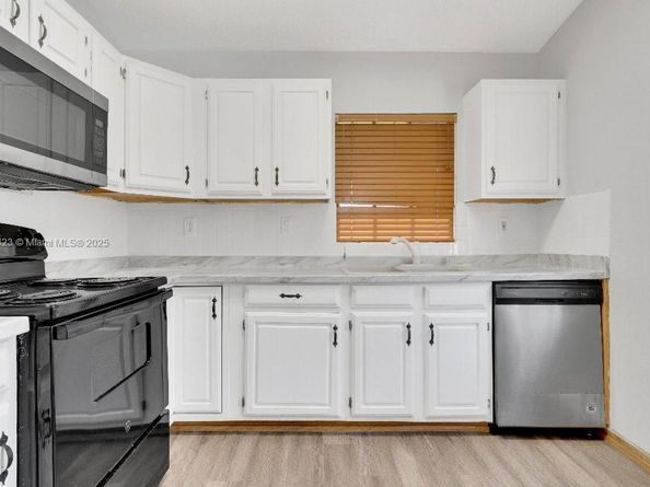 15512 SW 142nd Ct, Miami FL 33177