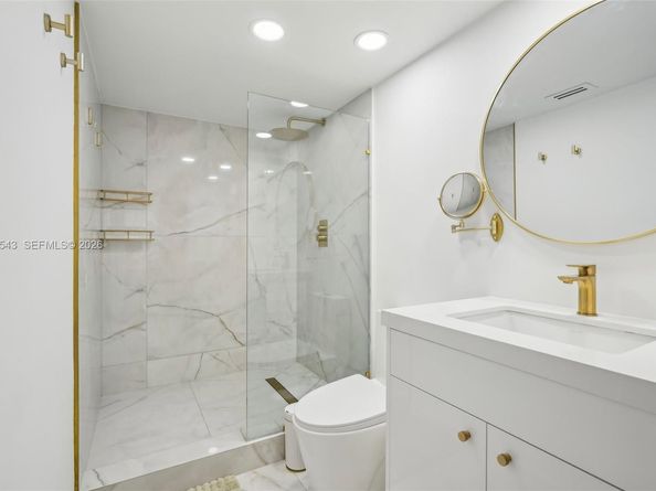 19701 E Country Club Dr 5603, Aventura FL 33180