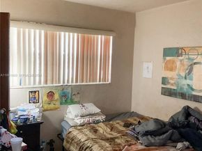 2515 SW 44th Ave, West Park FL 33023