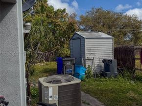 2515 SW 44th Ave, West Park FL 33023