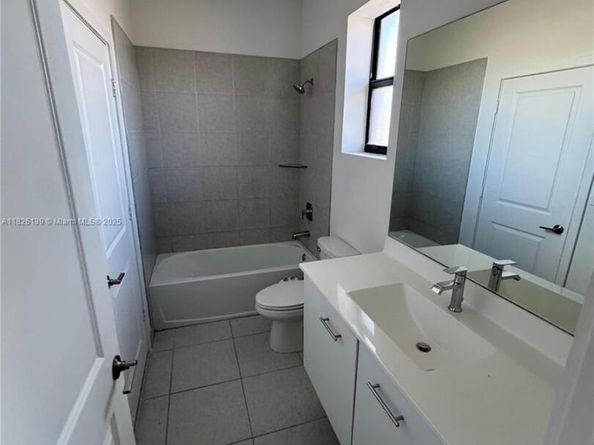 Undisclosed Address #A11826139, Miramar FL 33029