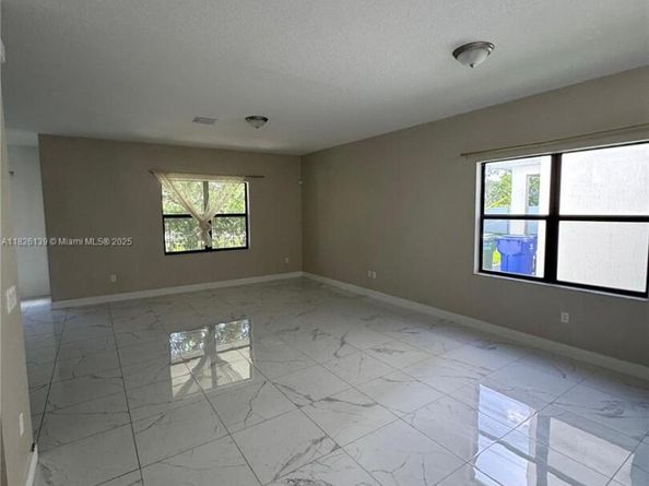 Undisclosed Address #A11826139, Miramar FL 33029