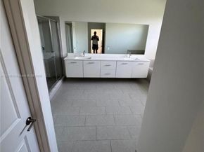 Undisclosed Address #A11826139, Miramar FL 33029