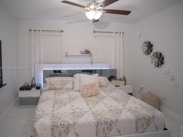 15076 SW 63rd Ter, Miami FL 33193