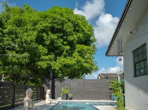15076 SW 63rd Ter, Miami FL 33193