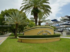 2500 NE 135th St C502, North Miami FL 33181