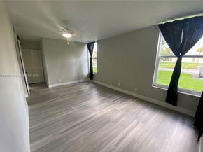 922 NE 199th St 1D, Miami FL 33179