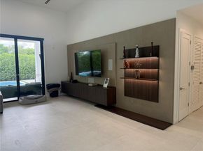 9600 SW 66th St, Miami FL 33173