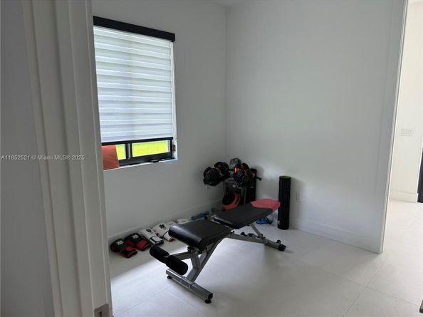 9600 SW 66th St, Miami FL 33173