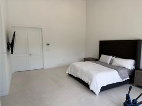 9600 SW 66th St, Miami FL 33173