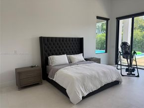 9600 SW 66th St, Miami FL 33173