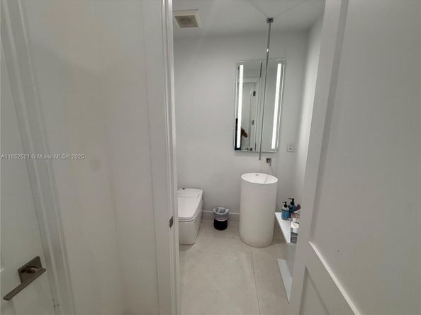 9600 SW 66th St, Miami FL 33173
