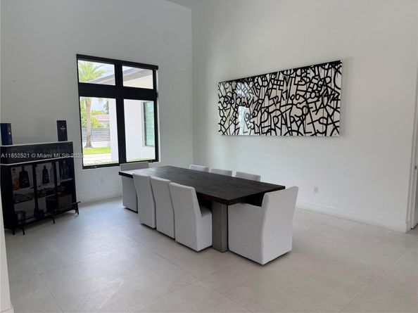9600 SW 66th St, Miami FL 33173