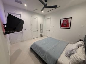 9600 SW 66th St, Miami FL 33173
