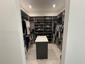 9600 SW 66th St, Miami FL 33173