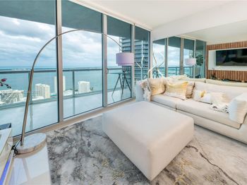 465 Brickell av