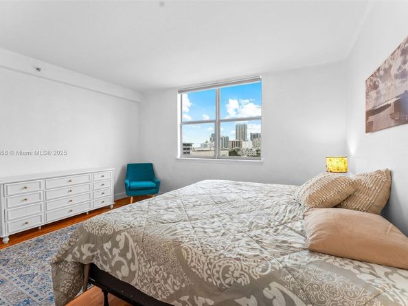 401 69th St 708, Miami Beach FL 33141
