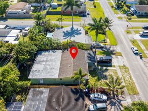 6880 Scott St, Hollywood FL 33024