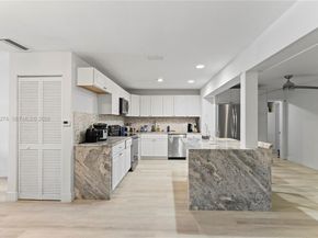 6880 Scott St, Hollywood FL 33024