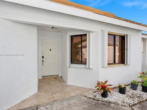 823 E Palm Run Dr, North Lauderdale FL 33068