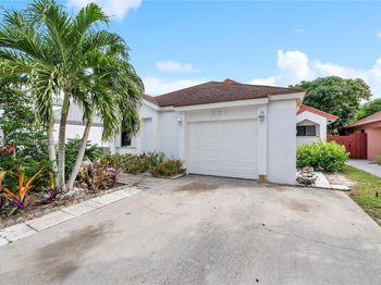 823 E Palm Run Dr