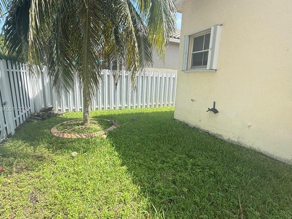 3654 SW 162nd Ave, Miramar FL 33027