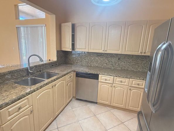 3654 SW 162nd Ave, Miramar FL 33027