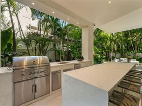 1616 Onaway Dr, Miami FL 33133