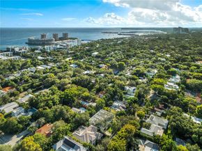 1616 Onaway Dr, Miami FL 33133