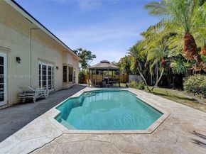 14681 Poplar Hill Ct, Davie FL 33325