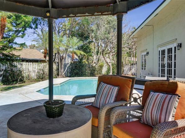 14681 Poplar Hill Ct, Davie FL 33325